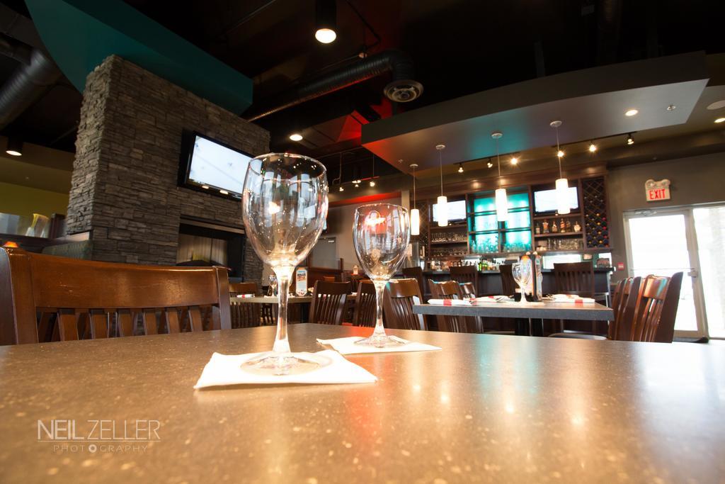 Days Inn & Suites By Wyndham Edmonton Airport Leduc Buitenkant foto