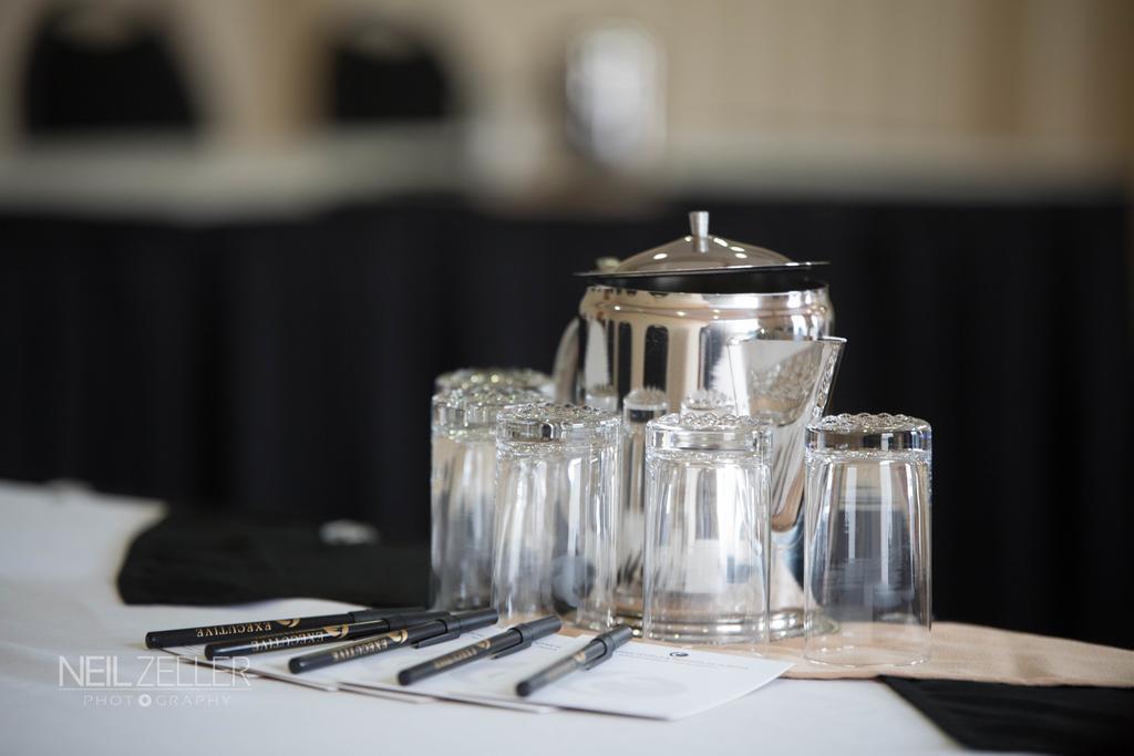 Days Inn & Suites By Wyndham Edmonton Airport Leduc Buitenkant foto
