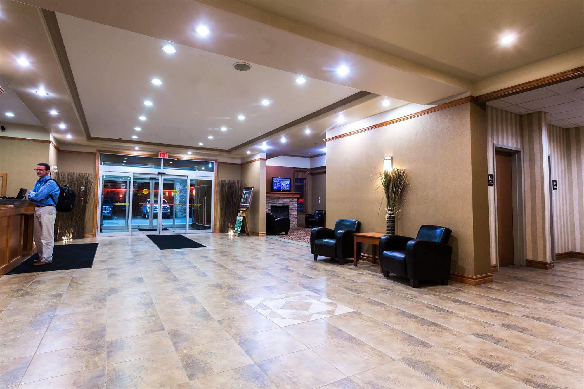 Days Inn & Suites By Wyndham Edmonton Airport Leduc Buitenkant foto
